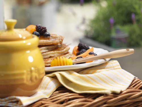 Le Creuset Stoneware Honey Pot with Silicone Dipper, 16 oz., Dijon