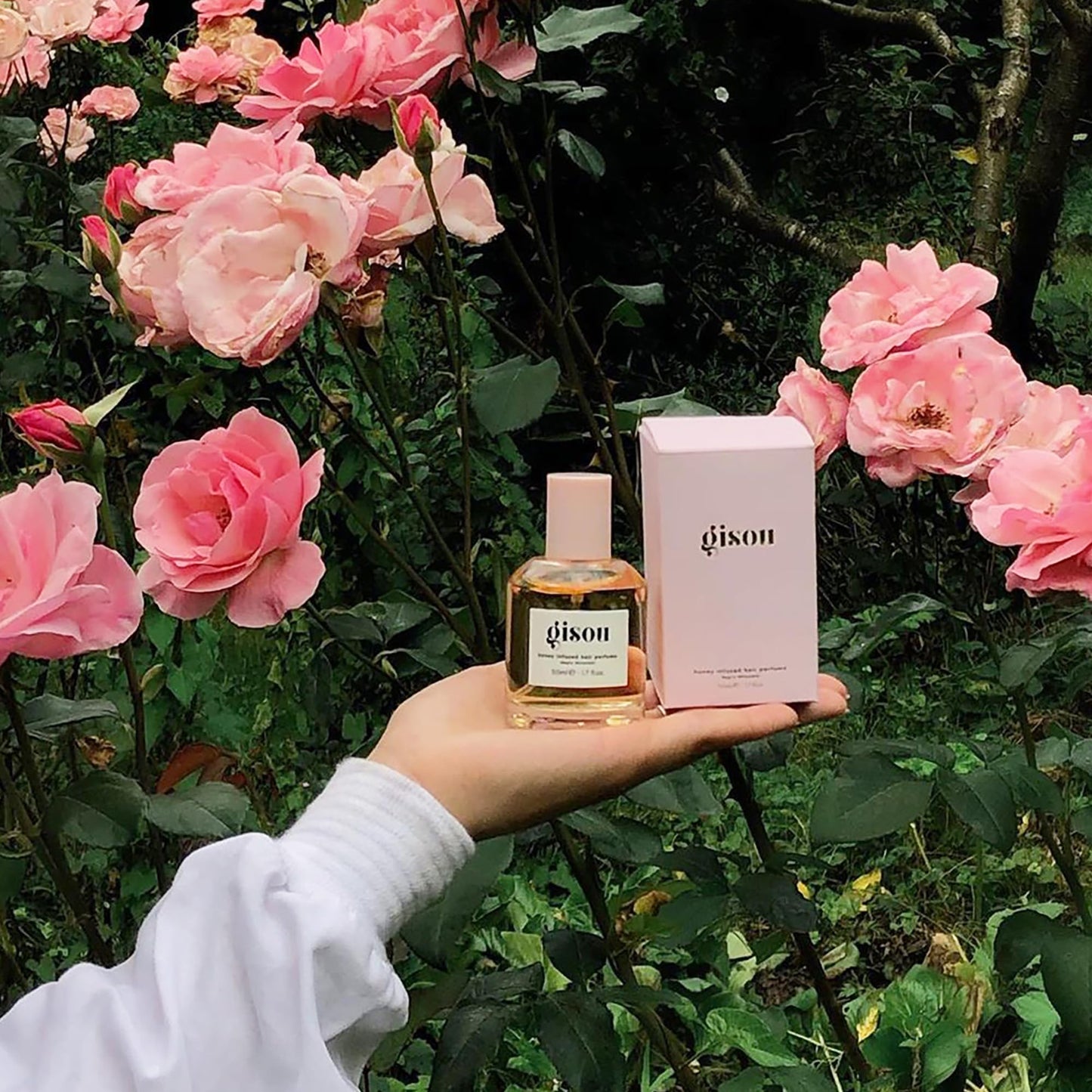 Gisou Honey Infused Hair Perfume, A Travel-Friendly Fragrance with Sweet Notes of Honey Blended into Spring Florals (1.7 fl oz)